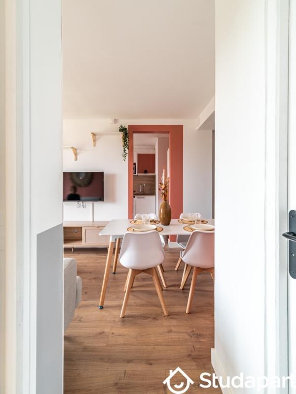 Chambre - 9 m² - 1 pièce