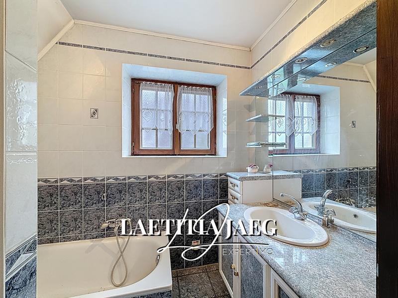 Maison - 168 m² - 7 pièces