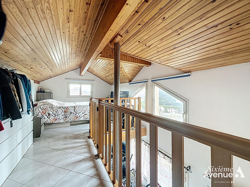 Maison - 194 m² - 8 pièces