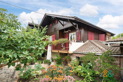 Châlet - 198 m² - 7 pièces