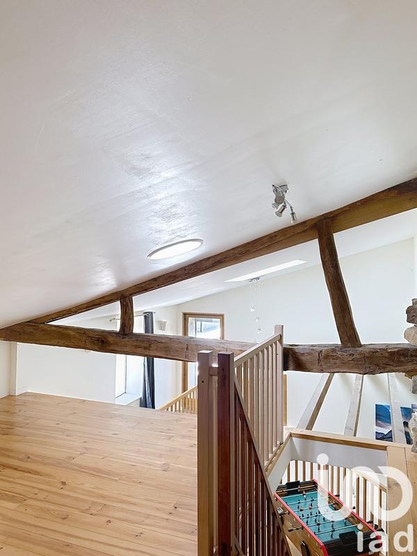 Maison - 238 m² - 8 pièces