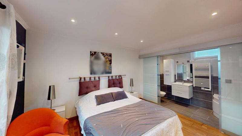 Maison traditionnelle - 199 m² - 8 pièces