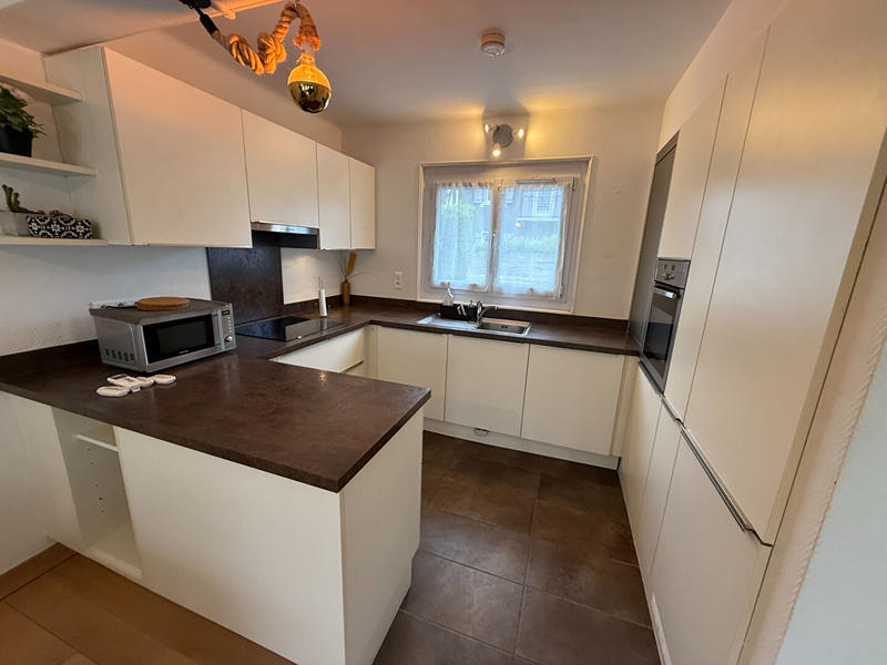 Appartement - 90 m² - 4 pièces