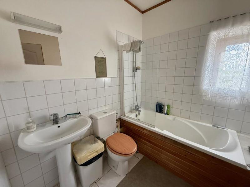 Maison - 254 m² - 10 pièces