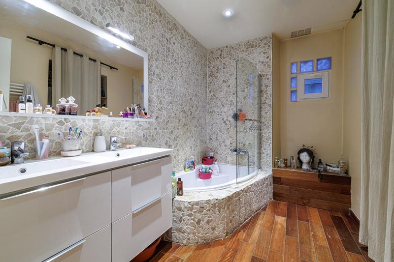 Appartement - 100 m² - 4 pièces