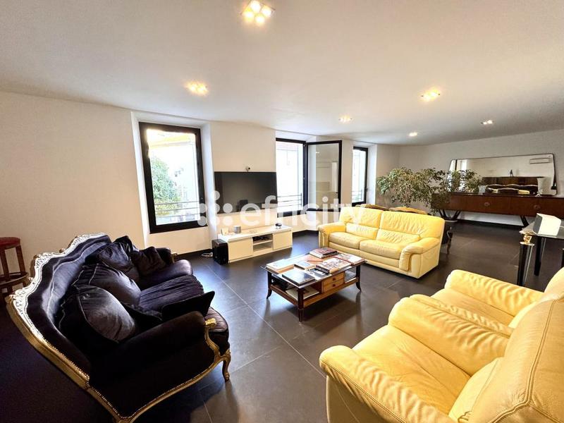 Appartement - 190 m² - 8 pièces