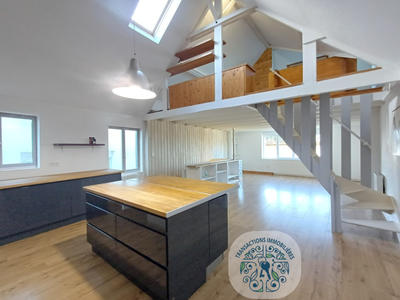 Appartement - 82 m² - 3 pièces