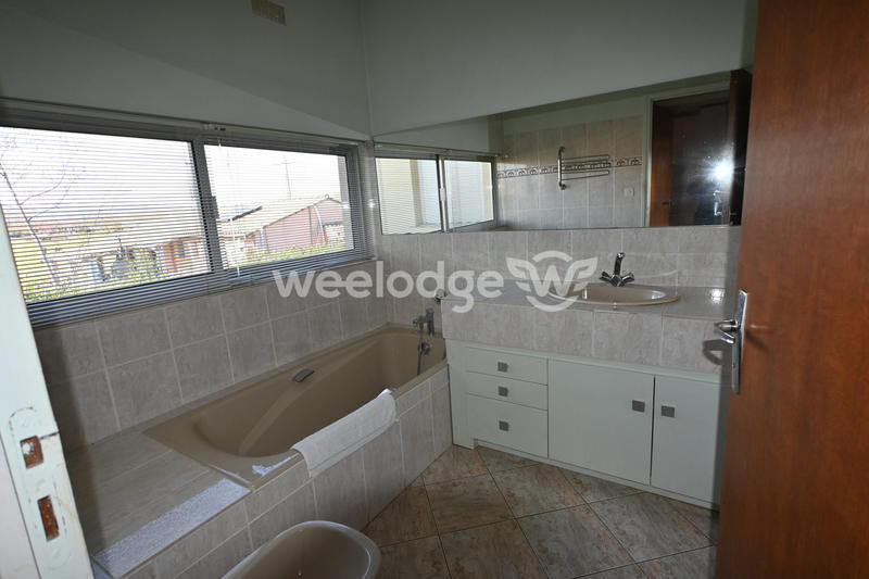 Maison - 123 m² - 10 pièces