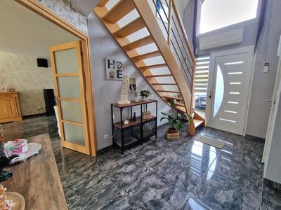 Maison - 147 m² - 6 pièces