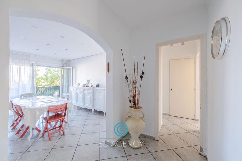 Appartement - 82 m² - 3 pièces