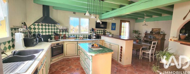 Maison - 436 m² - 9 pièces