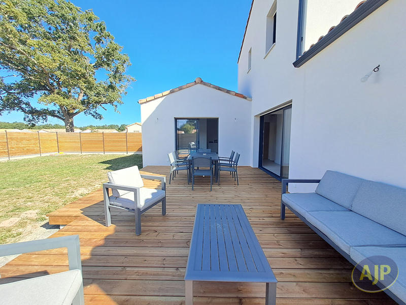 Maison - 125 m² - 5 pièces