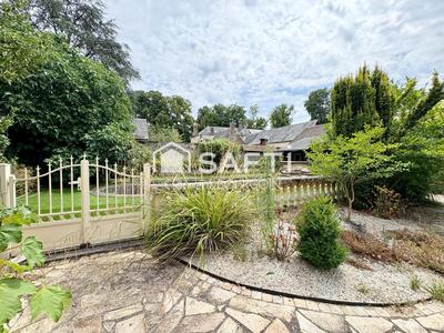 Maison - 295 m² - 10 pièces