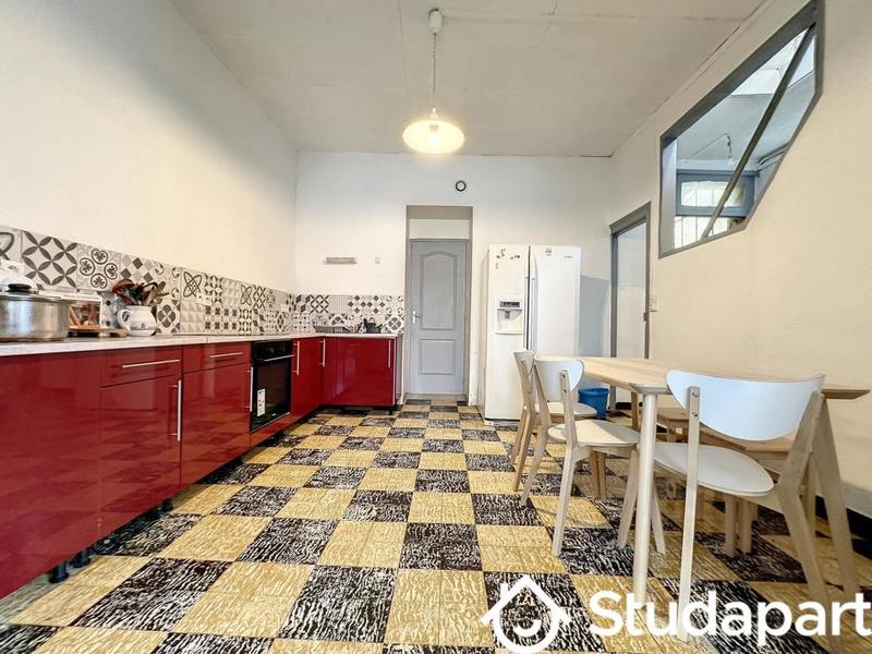 Chambre - 9 m² - 1 pièce