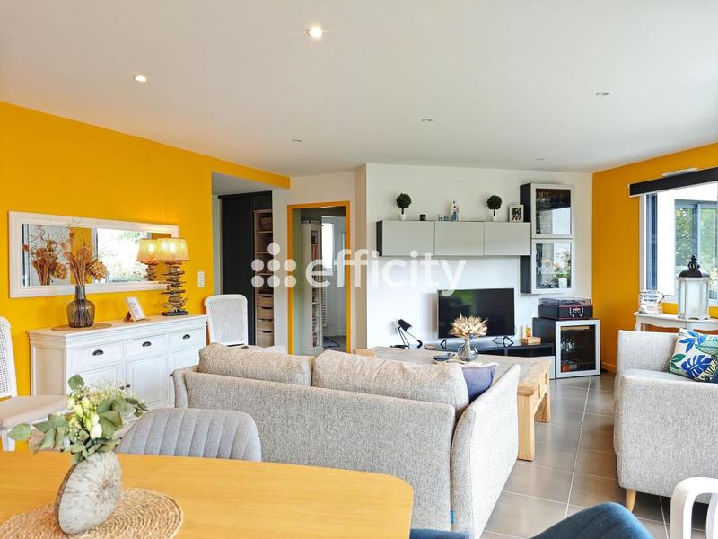 Maison - 121 m² - 6 pièces