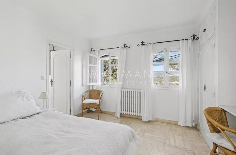 Maison - 164 m² - 6 pièces