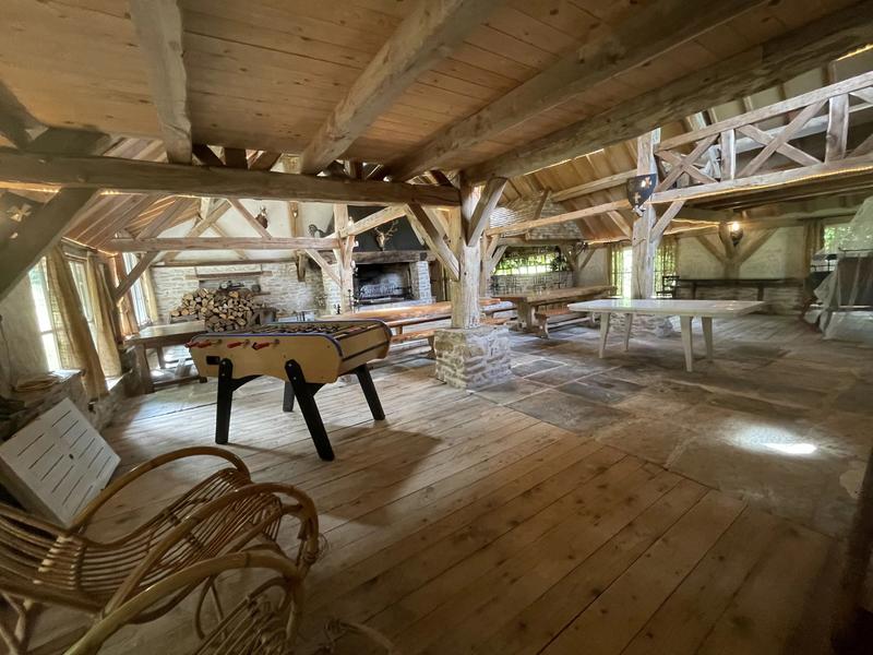 Propriété - 432 m² - 10 pièces