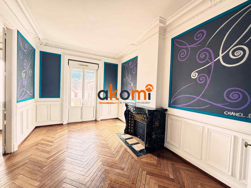 Appartement - 177 m² - 6 pièces