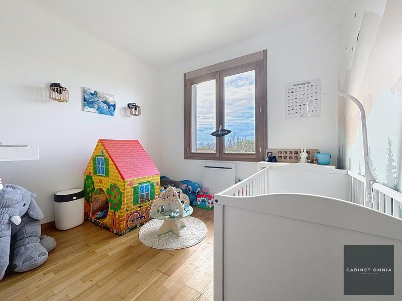 Maison - 102 m² - 4 pièces