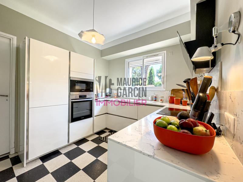 Maison - 196 m² - 6 pièces