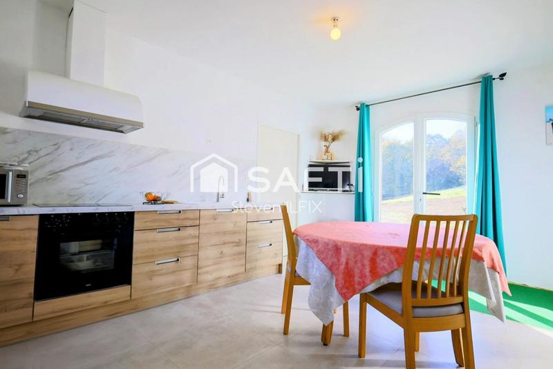 Maison - 220 m² - 4 pièces