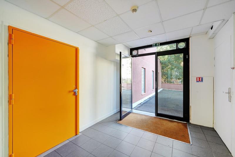 Local commercial - 303 m² - 10 pièces