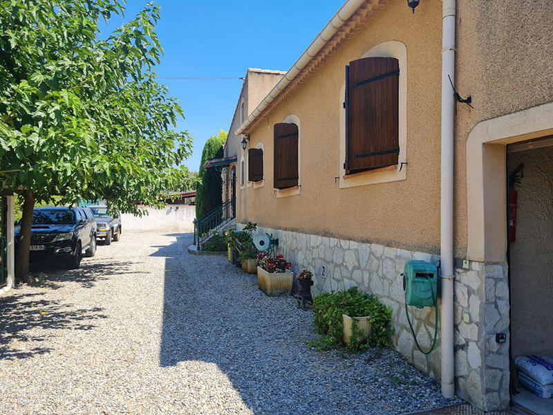 Maison - 180 m² - 6 pièces