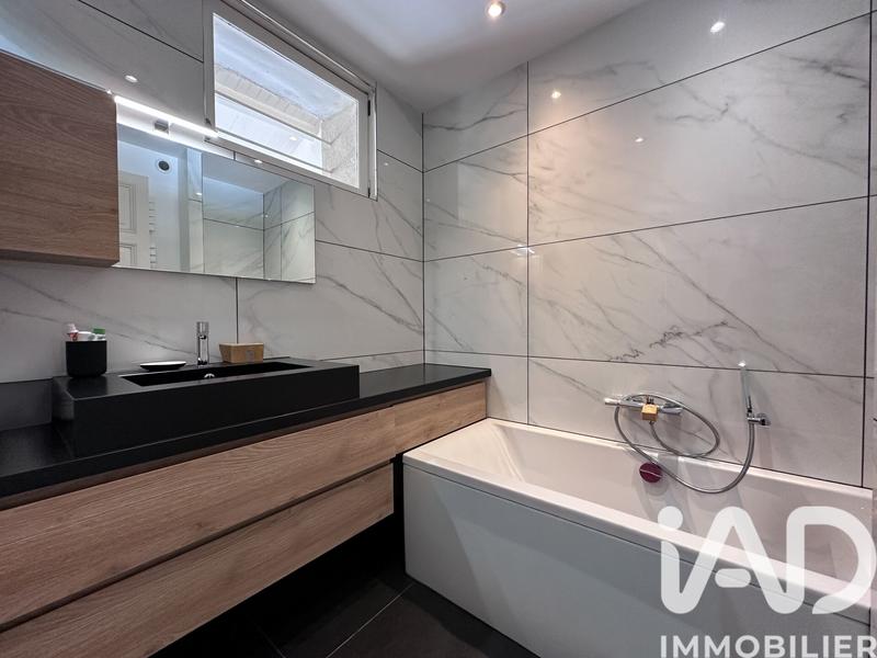 Maison - 191 m² - 5 pièces