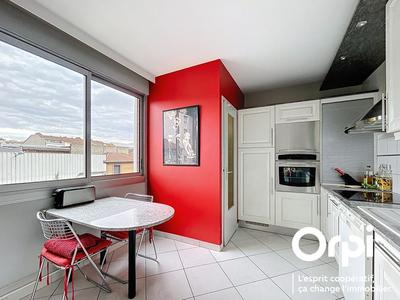 Appartement - 108 m² - 4 pièces