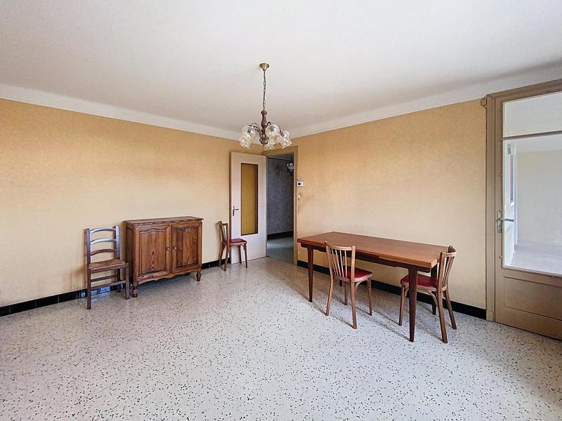 Maison - 84 m² - 8 pièces