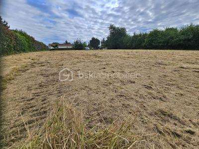 Terrain constructible - 984 m²