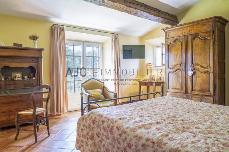 Propriété - 350 m² - 6 pièces