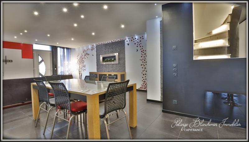 Maison traditionnelle - 175 m² - 7 pièces