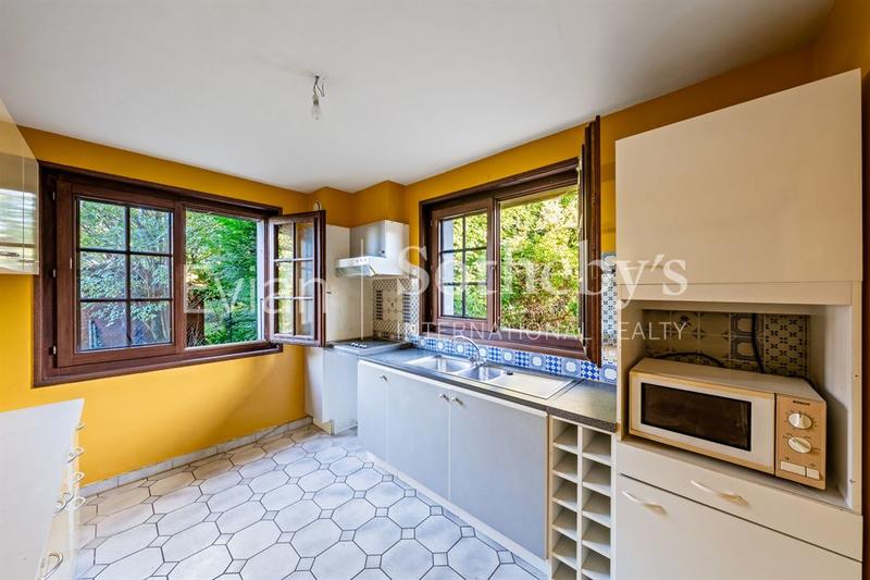 Maison - 172 m² - 8 pièces