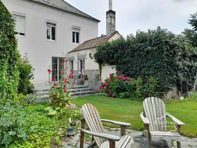 Propriété - 300 m² - 11 pièces