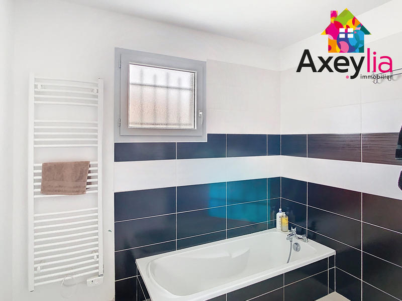 Maison - 102 m² - 5 pièces