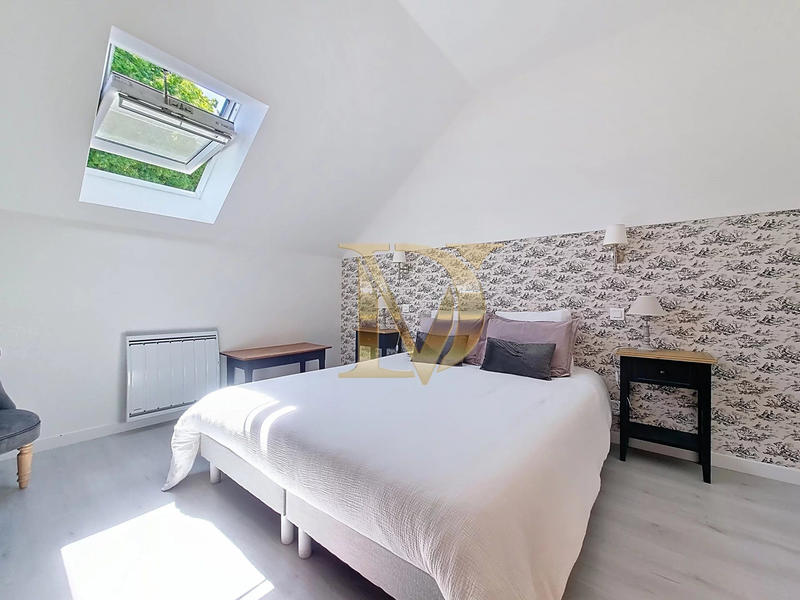 Maison - 350 m² - 10 pièces