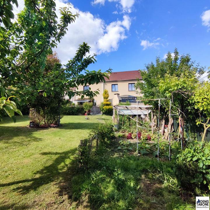 Maison traditionnelle - 178 m² - 7 pièces