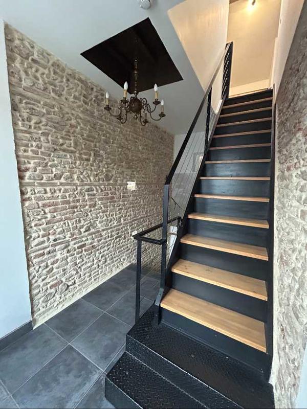 Maison - 234 m² - 7 pièces