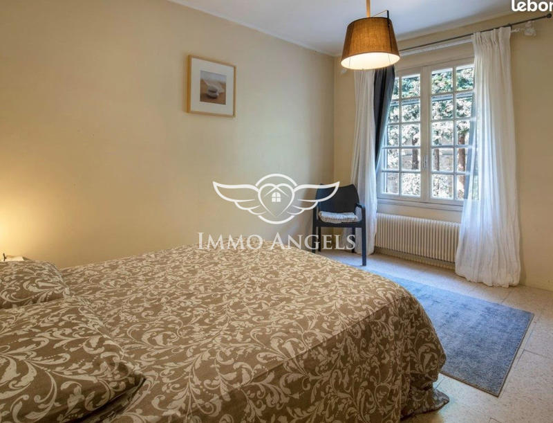 Maison - 175 m² - 7 pièces