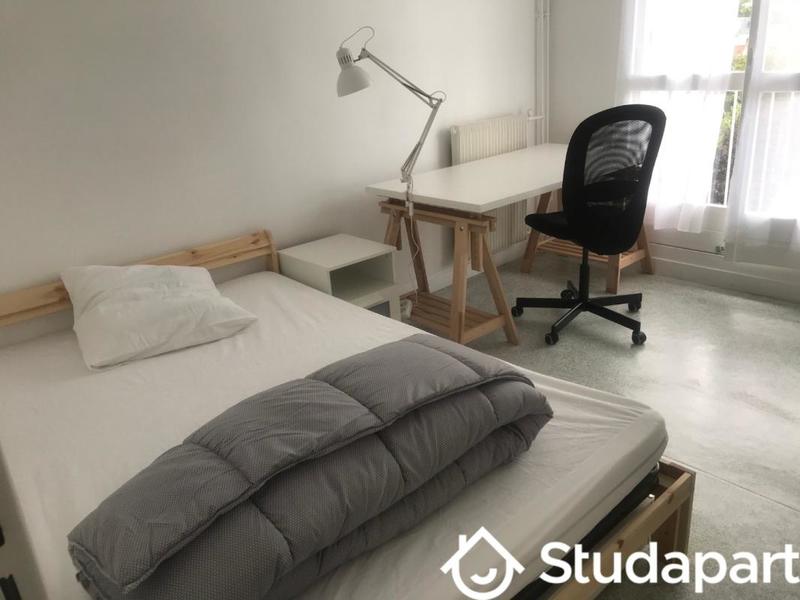 Chambre - 9 m² - 1 pièce