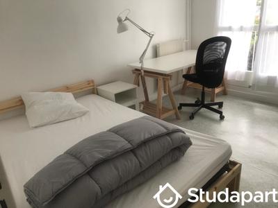 Chambre - 9 m² - 1 pièce