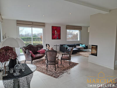 Villa - 294 m² - 10 pièces