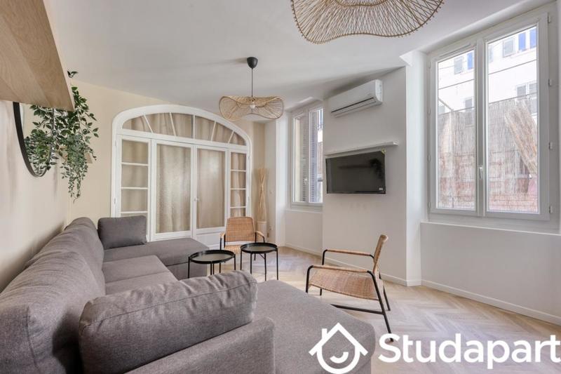 Chambre - 9 m² - 1 pièce