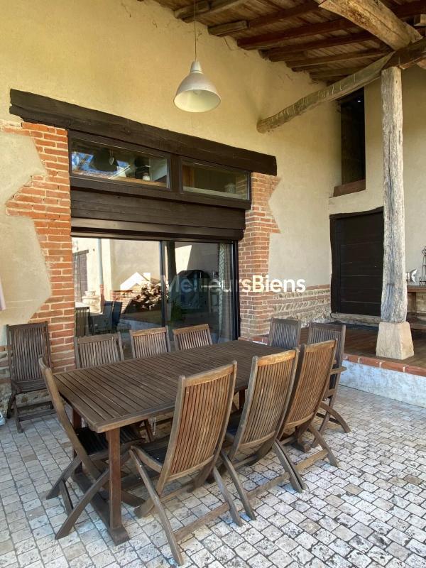 Corps de ferme - 225 m² - 7 pièces