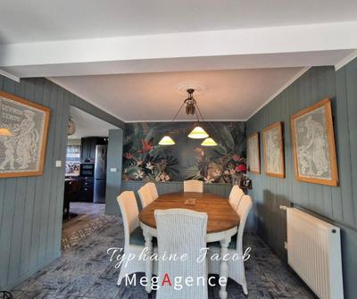 Maison - 173 m² - 9 pièces