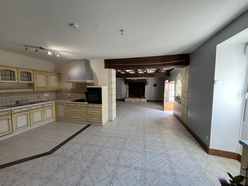 Maison ancienne - 266 m² - 8 pièces