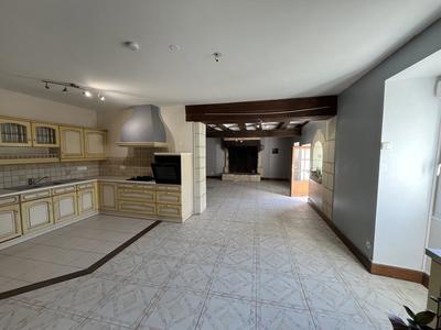 Maison ancienne - 266 m² - 8 pièces