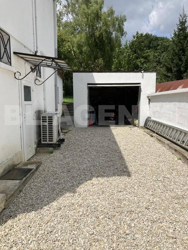 Maison - 104 m² - 6 pièces