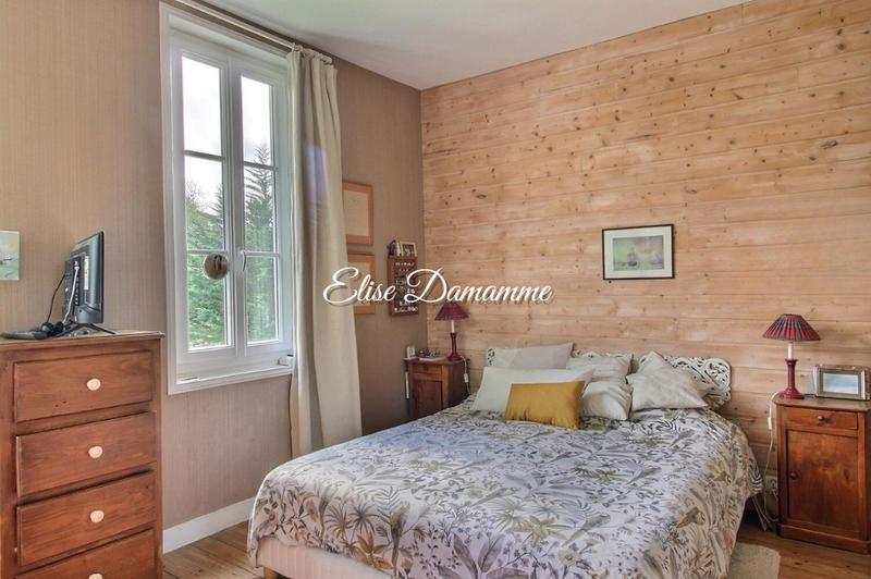 Maison - 190 m² - 5 pièces